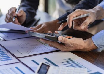 Actualiza tu Conocimiento en Contabilidad para Empresas y Profesionales en Colombia | Recursos, Noticias y Asesoría Contable para Empresas Colombianas de Todos los Tamaños | Actualiza Contabilidad – Noticias, Recursos y Asesoría Contable en Colombia | Encuentra las últimas actualizaciones contables, noticias y asesoría para empresas y contadores en Colombia. Mantente al día con los cambios fiscales y normativos. | Consulta nuestros Recursos | Solicita Asesoría Gratuita | Ofrecemos asesoría contable y recursos educativos para empresas pequeñas, medianas y grandes en Colombia, así como para contadores que buscan mantenerse actualizados. Explora nuestras guías, artículos y cursos especializados. | Recursos para Empresas | Actualización para Contadores | Noticias Contables en Colombia | Asesoría Fiscal y Contable | Contabilidad y asesoría para empresas y contadores en Colombia | Mantente Actualizado con Cambios en la Normativa Colombiana | Recursos Específicos para Empresas de Todos los Tamaños | Asesoría Profesional para Contadores y Empresarios